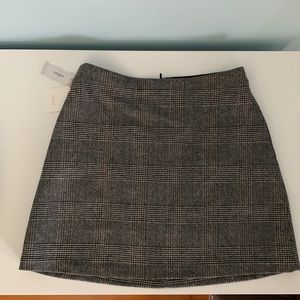 Zara mini skirt, plaid, size 8, Italian Virgin-Wool blend, new with tags